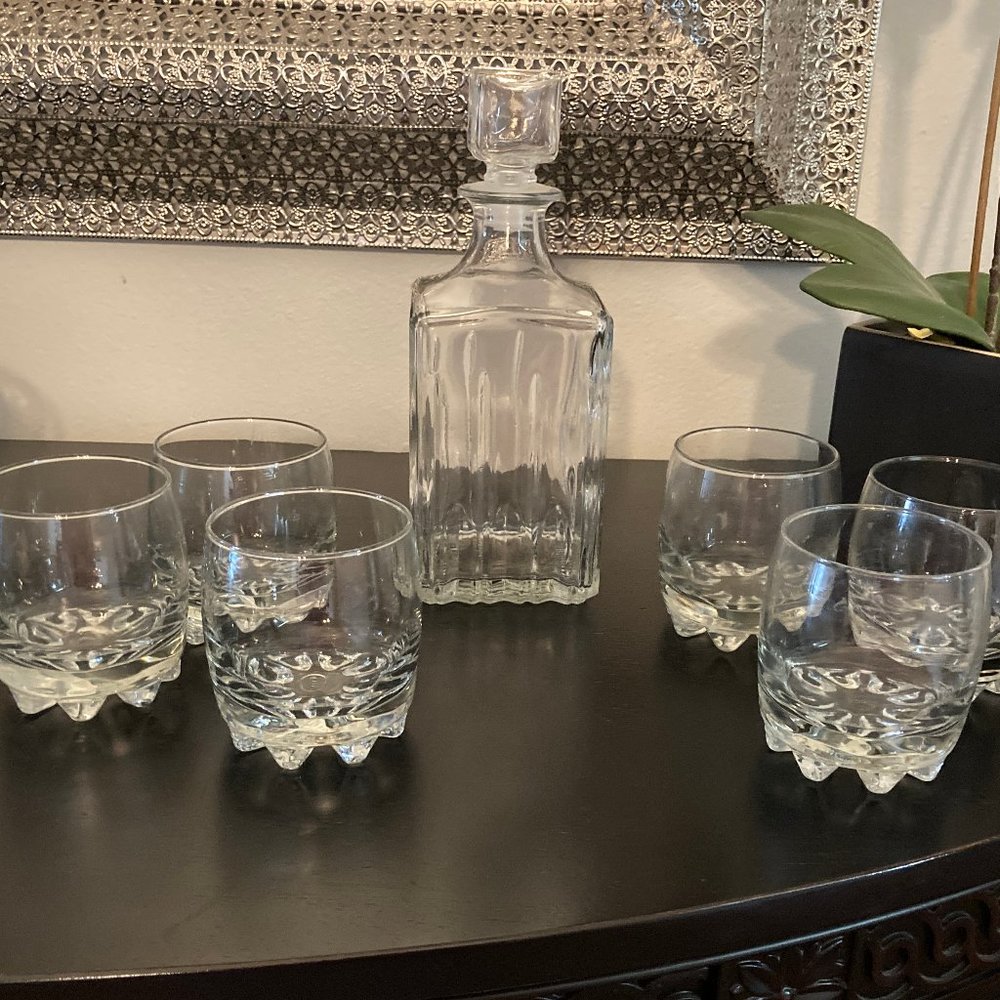 Mid Century Glass Whiskey Wine Decanter  with 6 Glasses Made in Italy